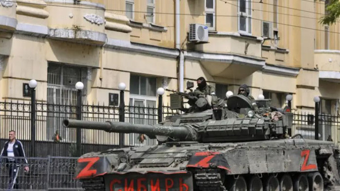 Пълномащабна война на 4 часа от Москва: Руски хеликоптери откриха огън по конвой от наемници