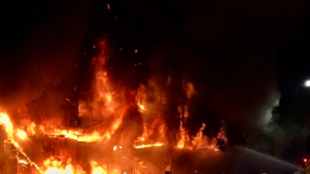 Голям пожар горя в печатница в Шумен