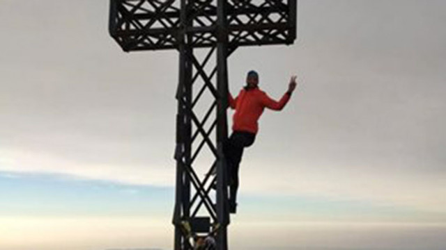 В Италия спорят дали да издигат гигантски кръстове по върховете в планините