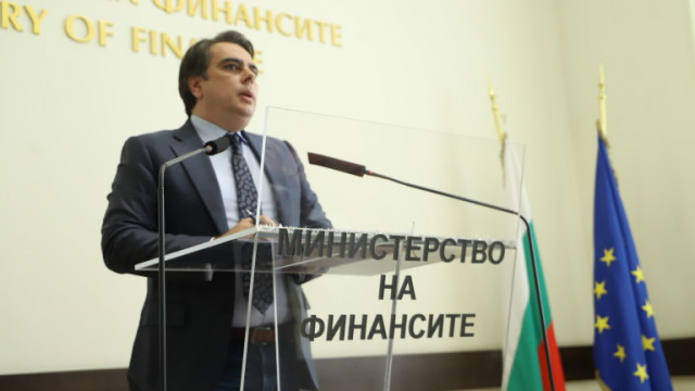 Финансовият министър Асен Василев представи параметрите на разработения от него и