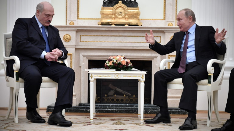 Беларуският президент Александър Лукашенко твърди, че е разубедил руския си