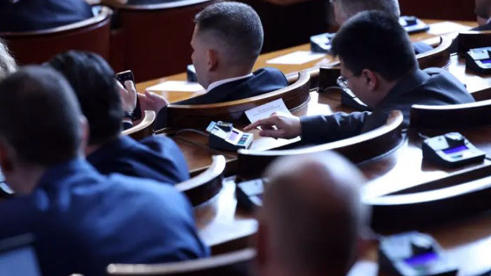 Окончателно парламентът прие на второ четене промените в Закона за