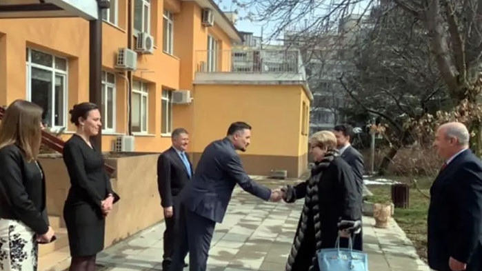 За среща между кандидат-кмет от ПП/ДБ и руския посланик Елеонора