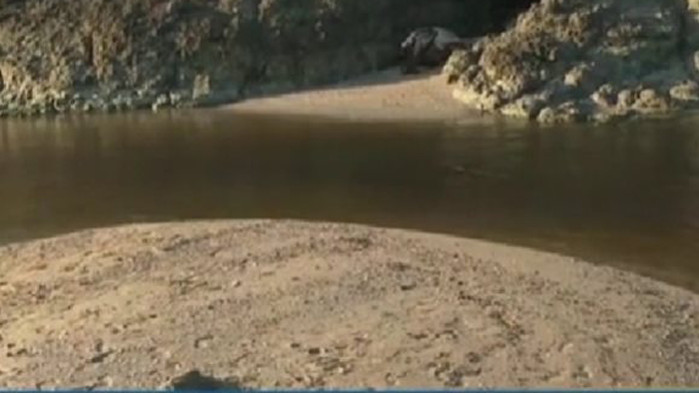 Пясъчната коса“ на река Караагач край Китен е разрушена незаконно.