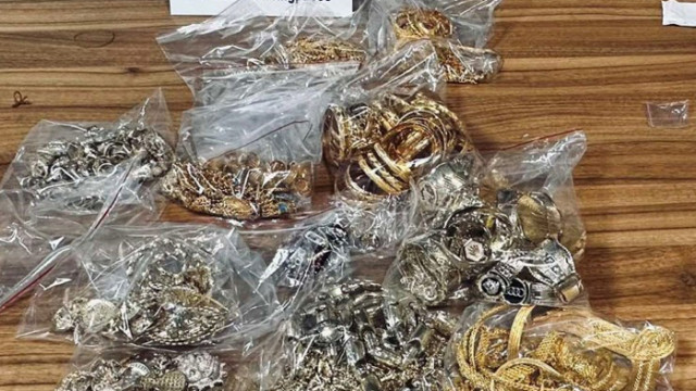 Контрабандни златни изделия за 76 320 лева са задържани на МП