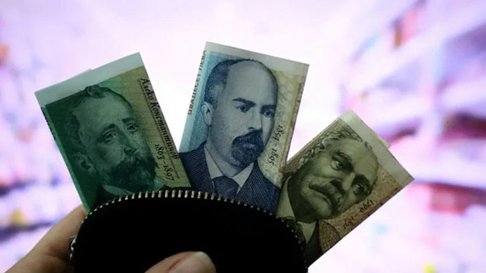 На база на данните от месечните отчети за касово изпълнение