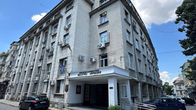 Съдът в Пловдив отменя 4 наказания на полицаи, снимани да дремят в патрулки