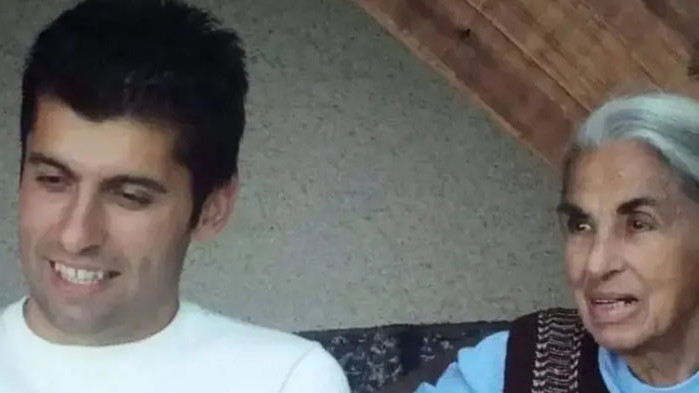 Петков подхванал лакардиите за баба си, при него лъжата е художествена измислица