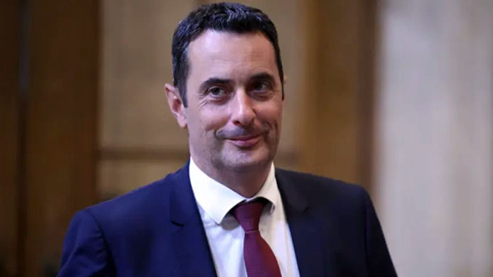 Шефът на въздухоплавателната администрация може да загуби поста заради хеликоптера