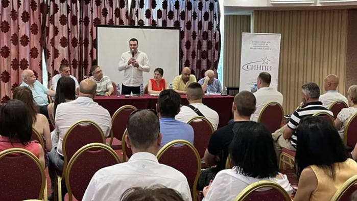 Изграждането на АМ Черно море“ и развитието на индустрията в