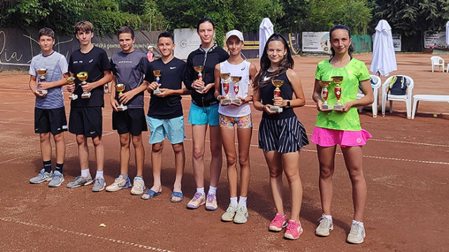 70 състезатели взеха участие в ежегодния държавен турнир по тенис