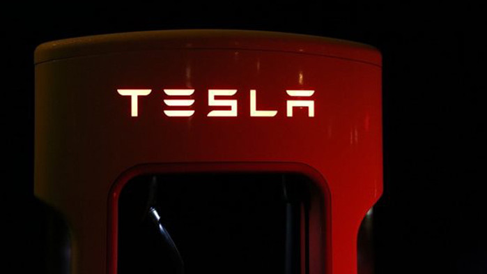 Американската корпорация Тесла (Tesla) обяви, че през второто тримесечие на