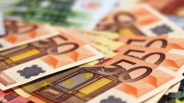 Курсът на еврото днес остана около прага от 1 09 долара