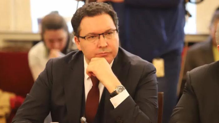 Даниел Митов отправи остри думи към Румен Радев, наричайки го