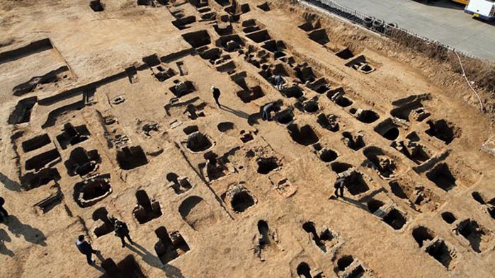 Гробници на повече от 1000 години бяха открити в Източен Китай