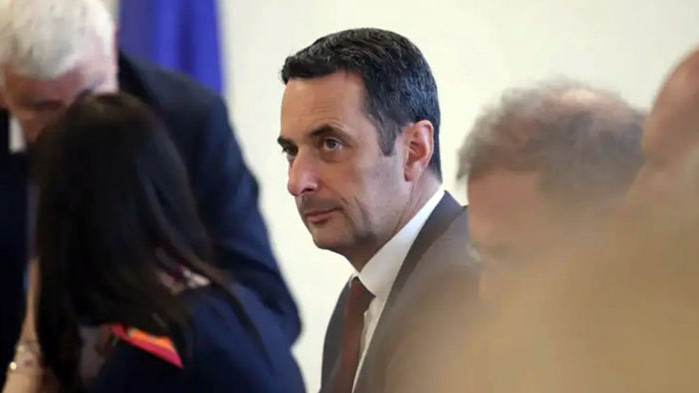 Това е процедура за възлагане на услуга – доставка на