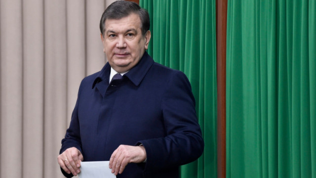Президентът на Узбекистан Шавкат Мирзийоев провежда предсрочни избори за да