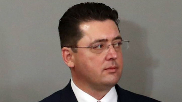 Досегашният секретар на президента - Пламен Узунов, е понижен в съветник
