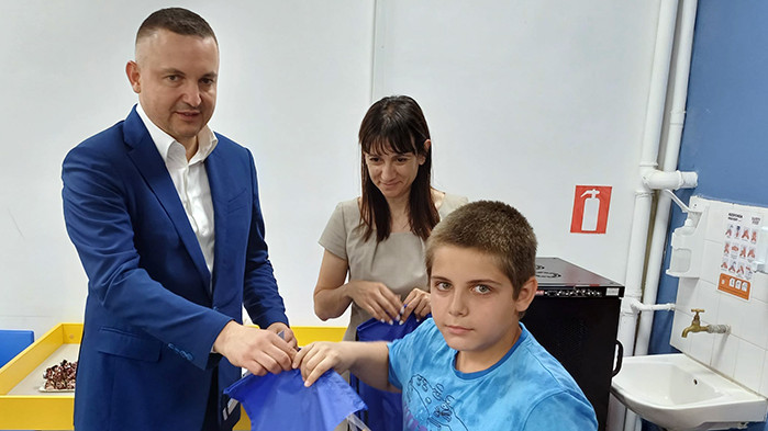 Първите участници в курса по роботика получиха награди