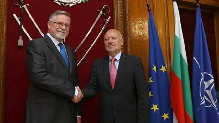 Министър Тодор Тагарев се срещна с посланика на Полша Мачей Шимански