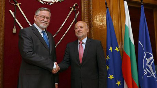 Министър Тодор Тагарев се срещна с посланика на Полша Мачей Шимански