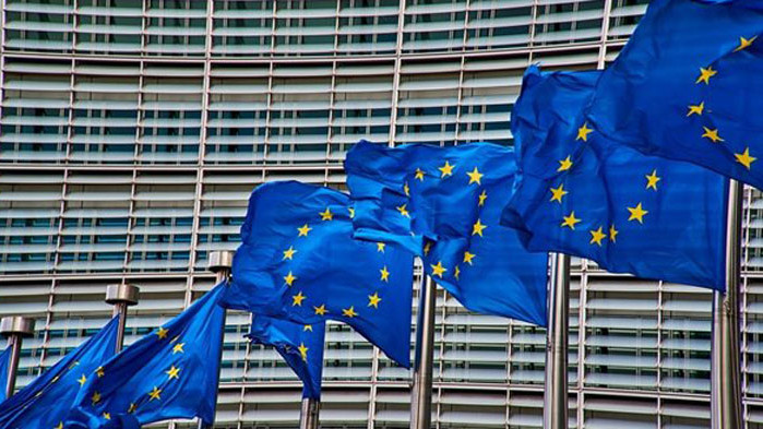 Европейската комисия заяви днес, че присъединяването към ЕС и към