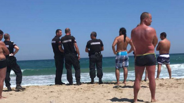 Спасители от Варна настояват за плажна полиция