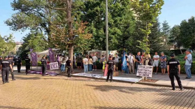 За втори пореден ден КНСБ са протест пред Народното събрание