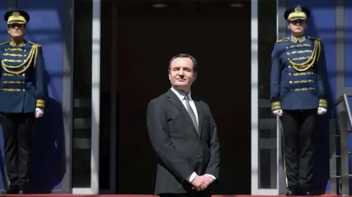 Бой в косовския парламент, заляха Курти с вода