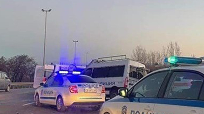 България Криминални 3 произшествия за 20 минути на магистрала "Тракия" край Пловдив, колоната е 4 км