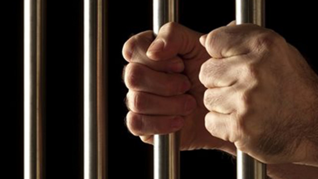 Съдът във Варна остави в ареста задържан за разпространение на наркотици