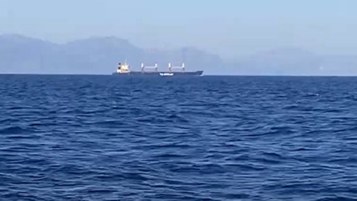 Корабът Самсун (TQ Samsun) е последният, който днес е преминал