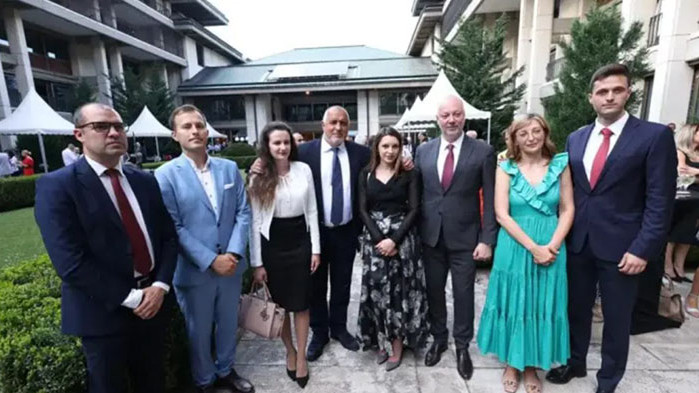 Борисов: С посланиците разговаряхме за политическата ситуация в страната и новия световен ред