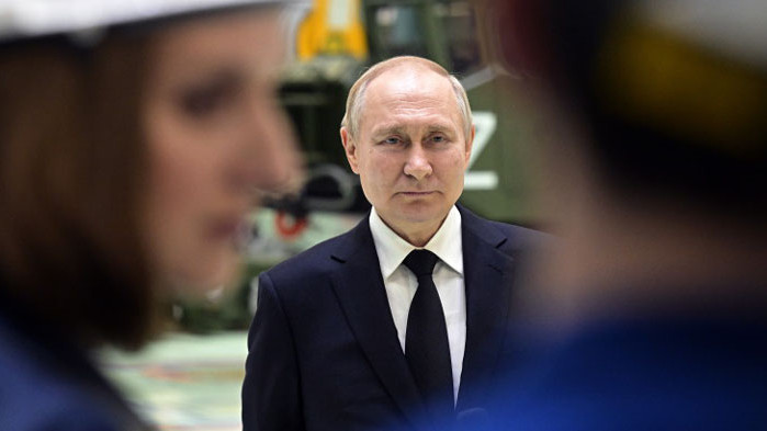 Руският президент Владимир Путин призова в понеделник Следствения комитет на страната, Федералната