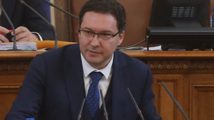 Да поздравим министъра за смелостта, за това, че си върши