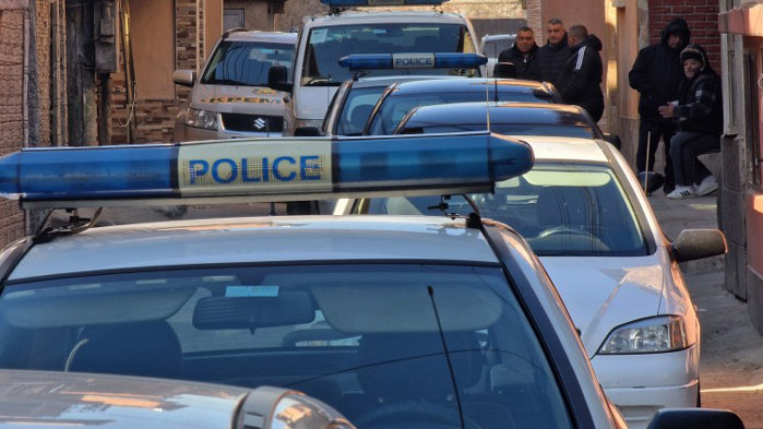 Полицията хвана бус с мигранти в София. Това съобщи БиТиВи. В