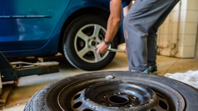 41 годишен мъж е продупчил гумите на 18 автомобила в