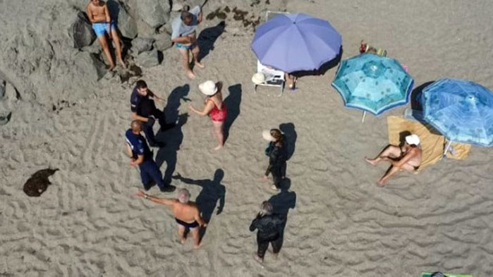 Луд скандал се е разразил на плажа край Солниците между