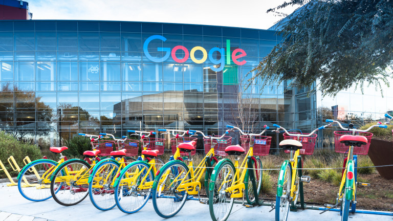През 2022 г. средната годишна заплата на служителите в Google