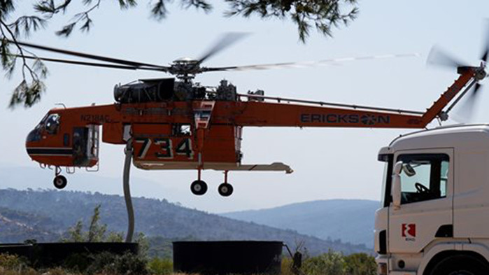 Противопожарната служба в Гърция продължава да се бори с пожарите,