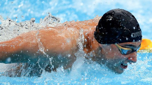 Българският плувен ас Йосиф Миладинов влезе в полуфиналите на 50
