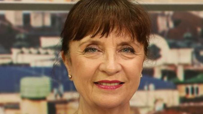 След любимия учител пред тях застават 10 непознати Отговорът на