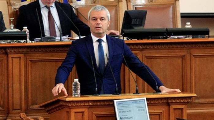 Съдът възобнови делото срещу Костадин Костадинов, блокирано заради имунитета му