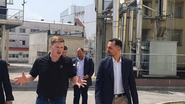 Министърът на икономиката и индустрията Богдан Богданов посети най голямото предприятие