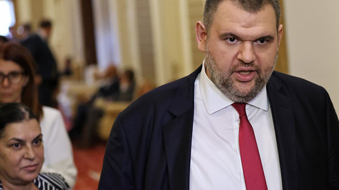Пеевски: ДПС подкрепя безусловно внесения проект за конституция