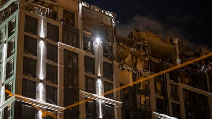 Най-малко девет души, сред които две деца, са били ранени