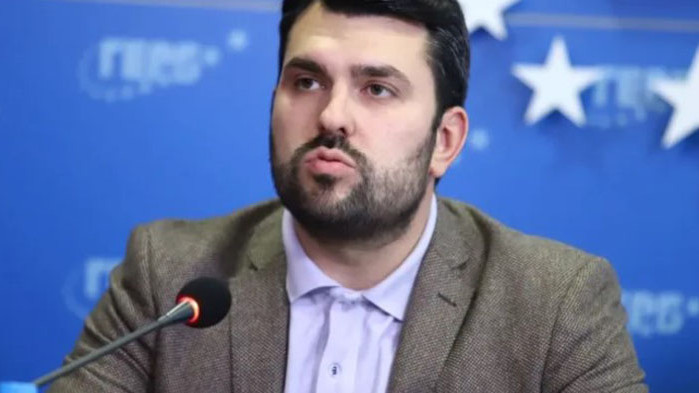 Написаната връзка е дебела, тлъста лъжа, но аз знам за