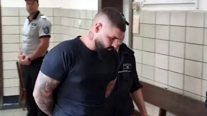 Насилникът, сочен за извършител на терора върху Дебора, остава в ареста