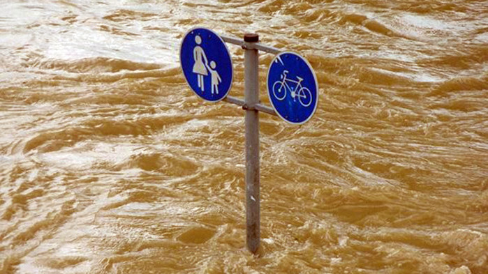 Китай с рекодни за последните 140 години дъждове