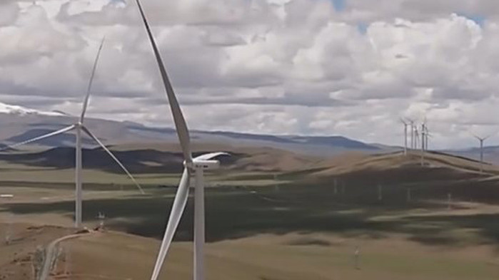 Най-високият вятърен парк в Китай успешно започна работа